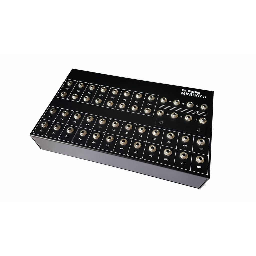 DF Audio Minibay V2 -patchbay, viistosta