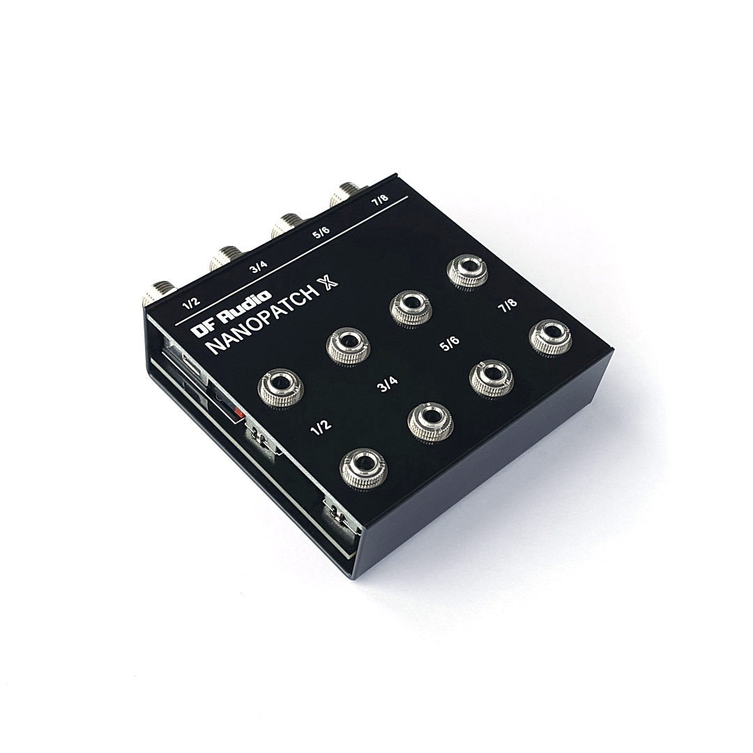 DF Audio Nanopatch X patchbay, vinklad vy
